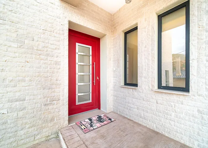 The Mountain * Alimmatades